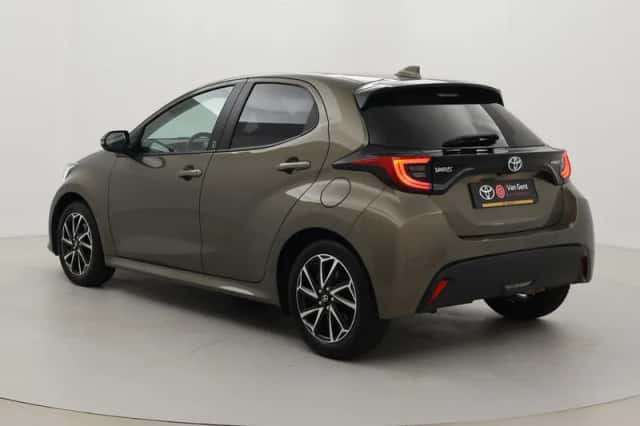 Toyota Yaris (2022) thumbnail 4