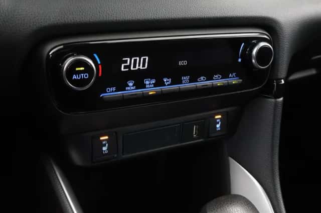 Toyota Yaris (2022) thumbnail 6
