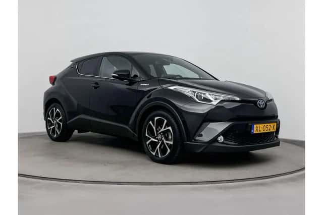 Toyota C-HR (2019) thumbnail 1