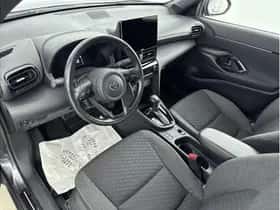Toyota Yaris Cross (2025) thumbnail 17