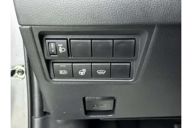 Toyota Yaris Cross (2025) thumbnail 6