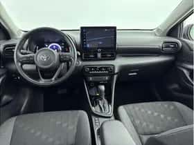 Toyota Yaris (2025) thumbnail 2
