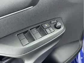 Toyota Yaris (2025) thumbnail 16