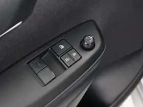 Toyota Yaris (2022) thumbnail 17