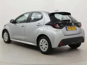Toyota Yaris (2022) thumbnail 4