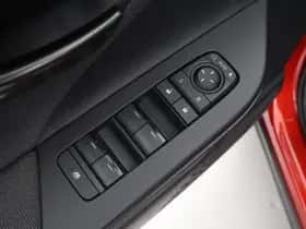 Toyota C-HR (2025) thumbnail 22