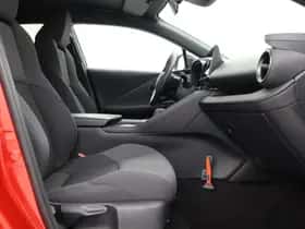 Toyota C-HR (2025) thumbnail 36
