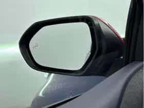Toyota Yaris (2021) thumbnail 5