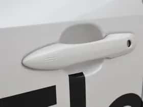 Toyota bZ4X (2025) thumbnail 12