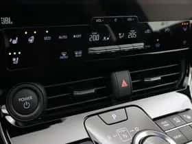 Toyota bZ4X (2025) thumbnail 8