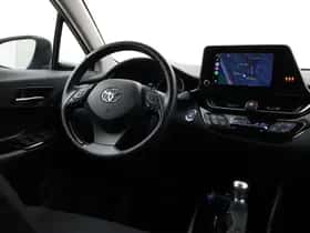 Toyota C-HR (2022) thumbnail 24