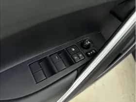 Toyota Corolla (2025) thumbnail 13