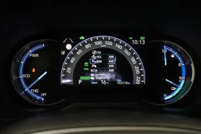 Toyota RAV4 (2022) thumbnail 3
