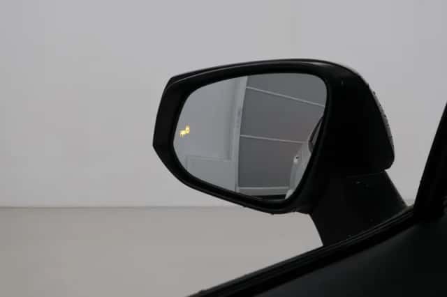 Toyota RAV4 (2022) thumbnail 5