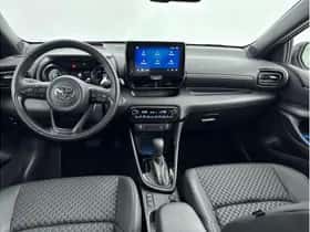 Toyota Yaris (2023) thumbnail 2