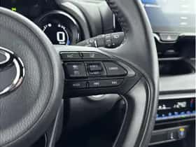 Toyota Yaris (2023) thumbnail 11
