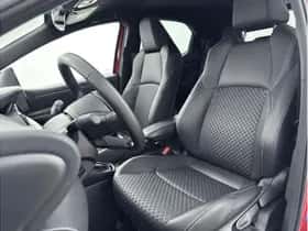 Toyota Yaris (2023) thumbnail 12