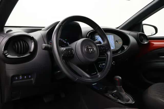 Toyota Aygo X (2023) thumbnail 2