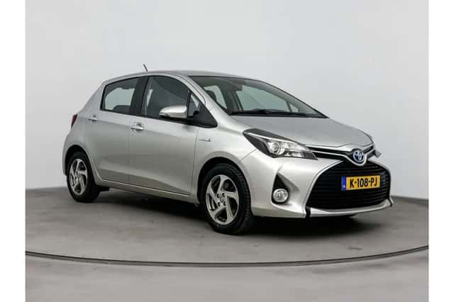 Toyota Yaris (2015) thumbnail 1