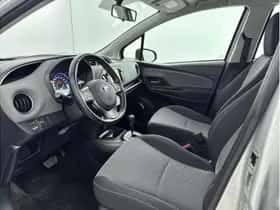 Toyota Yaris (2015) thumbnail 12