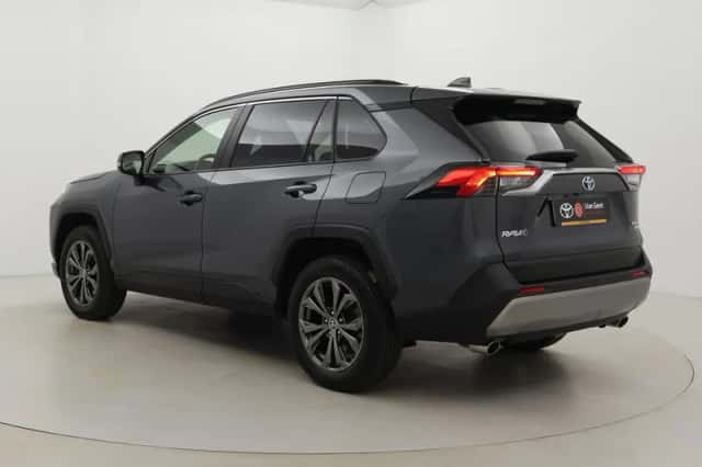 Toyota RAV4 (2024) thumbnail 4