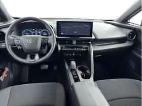 Toyota C-HR (2025) thumbnail 2