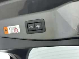 Toyota C-HR (2025) thumbnail 27