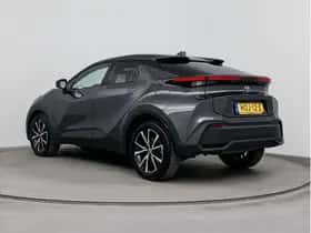 Toyota C-HR (2025) thumbnail 4