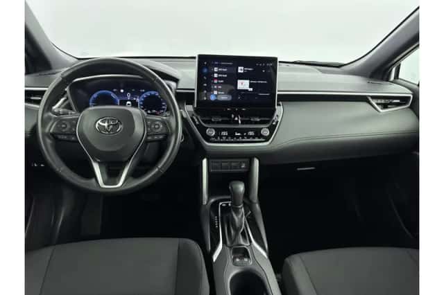 Toyota Corolla (2023) thumbnail 2