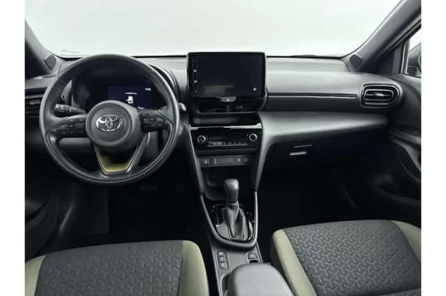 Toyota Yaris Cross (2023) thumbnail 2