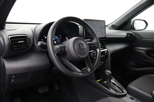 Toyota Yaris Cross (2025) thumbnail 2