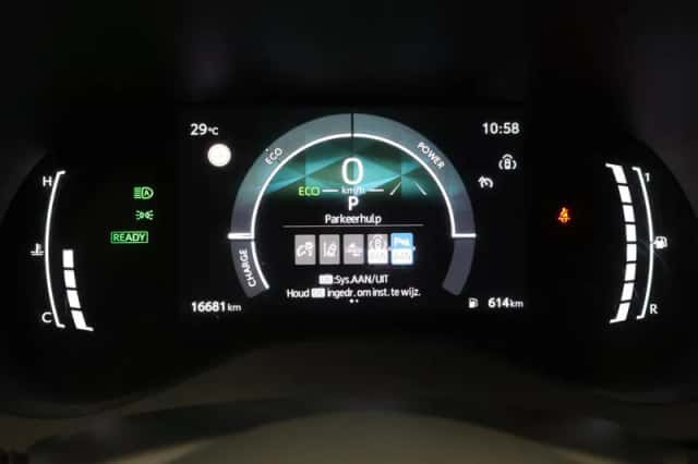 Toyota Yaris Cross (2025) thumbnail 3