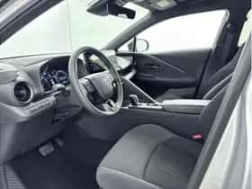 Toyota C-HR (2025) thumbnail 13