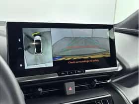 Toyota C-HR (2025) thumbnail 5