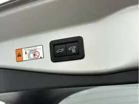 Toyota C-HR (2025) thumbnail 6