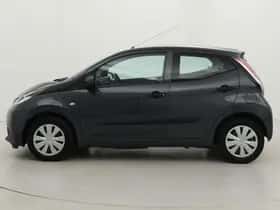 Toyota Aygo (2016) thumbnail 12