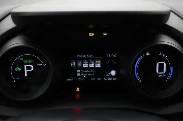 Toyota Yaris (2022) thumbnail 3