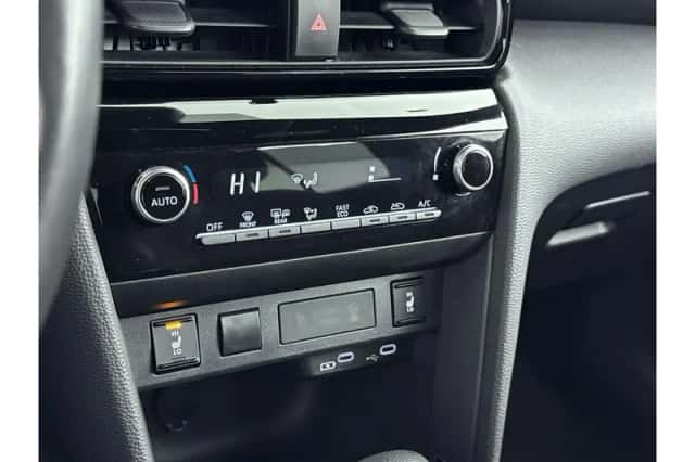 Toyota Yaris Cross (2025) thumbnail 6
