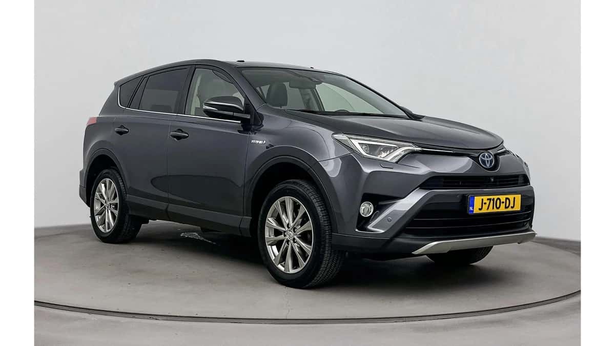 Toyota RAV4 (2018) — foto 1