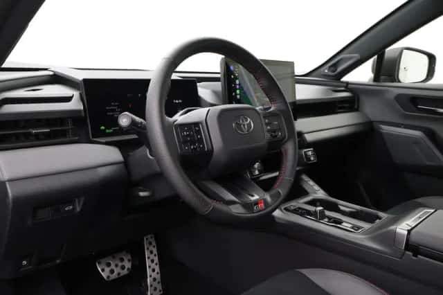 Toyota RAV4 (2026) thumbnail 2