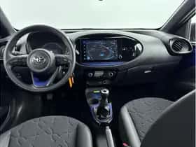 Toyota Aygo X (2024) thumbnail 2
