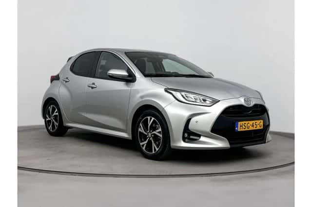 Toyota Yaris (2025) thumbnail 1