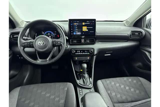 Toyota Yaris (2025) thumbnail 2