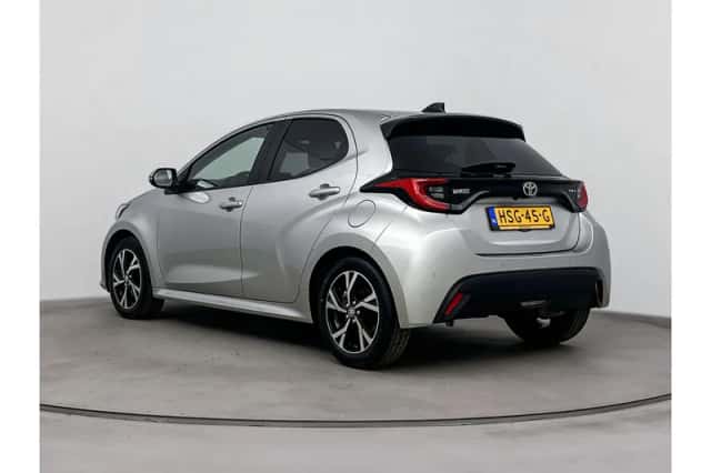 Toyota Yaris (2025) thumbnail 4