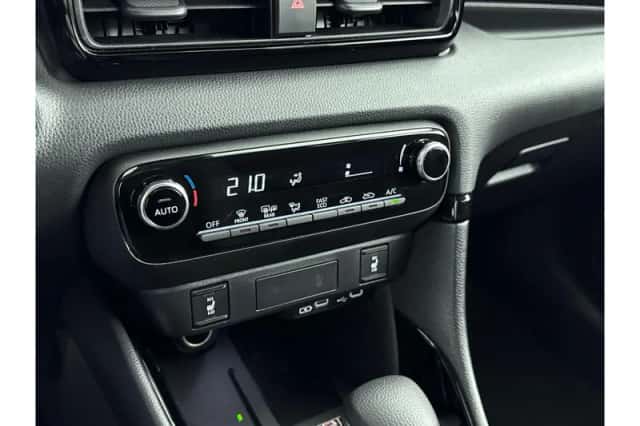 Toyota Yaris (2025) thumbnail 6