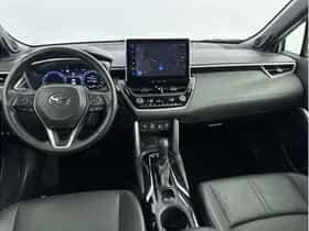 Toyota Corolla (2023) thumbnail 2