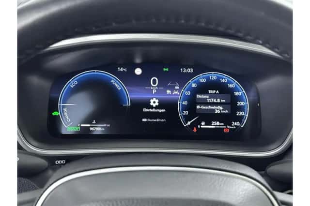 Toyota Corolla (2023) thumbnail 3