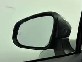 Toyota Corolla (2023) thumbnail 5