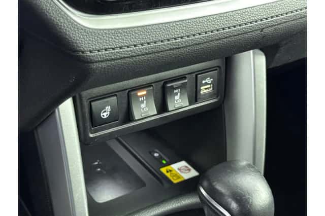 Toyota Corolla (2023) thumbnail 6