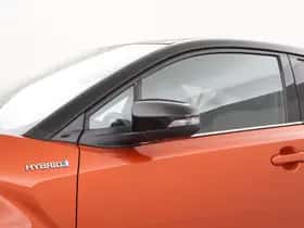 Toyota C-HR (2020) thumbnail 17